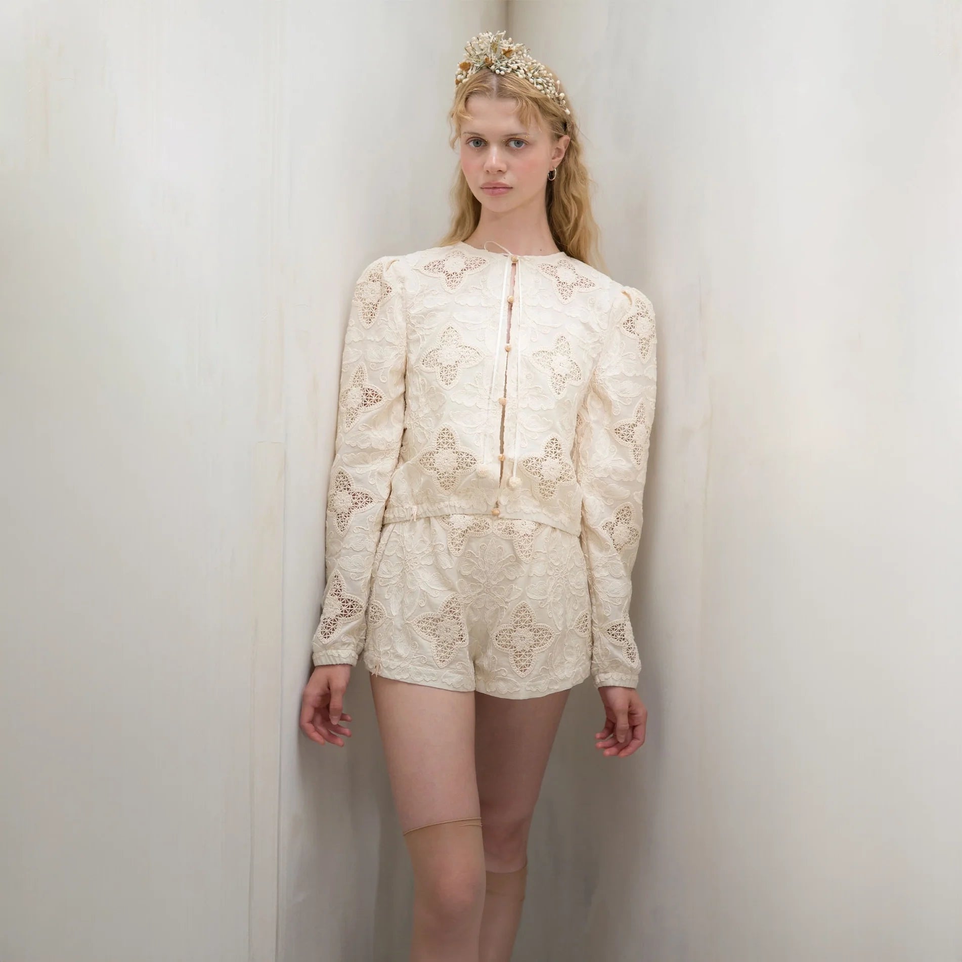 Women White "BOTANIC RICHELIEU" Round Neck Embroidered Jacket(261BL40KP/edelweiss)