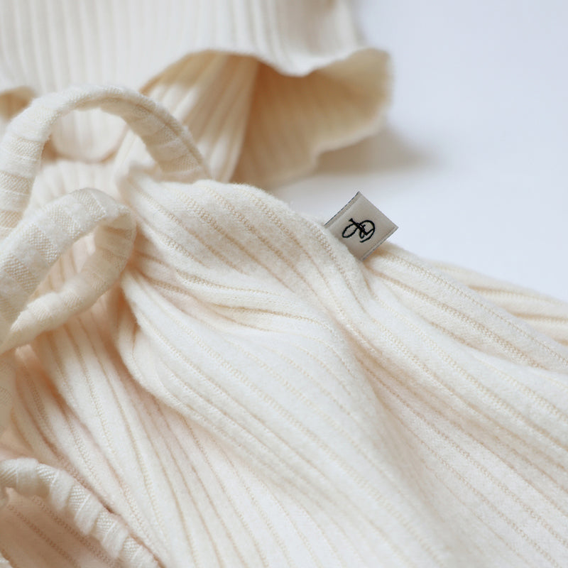 Women White Ballet Shorts(Annette knit shorts/CREAM)