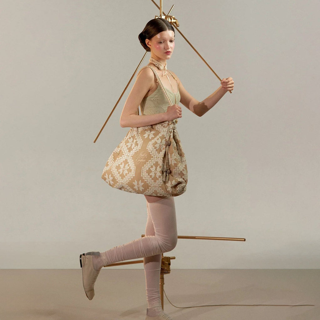 Beige "BINDLE" Ballet Embroidered Logo Tote(66 x 38 cm)