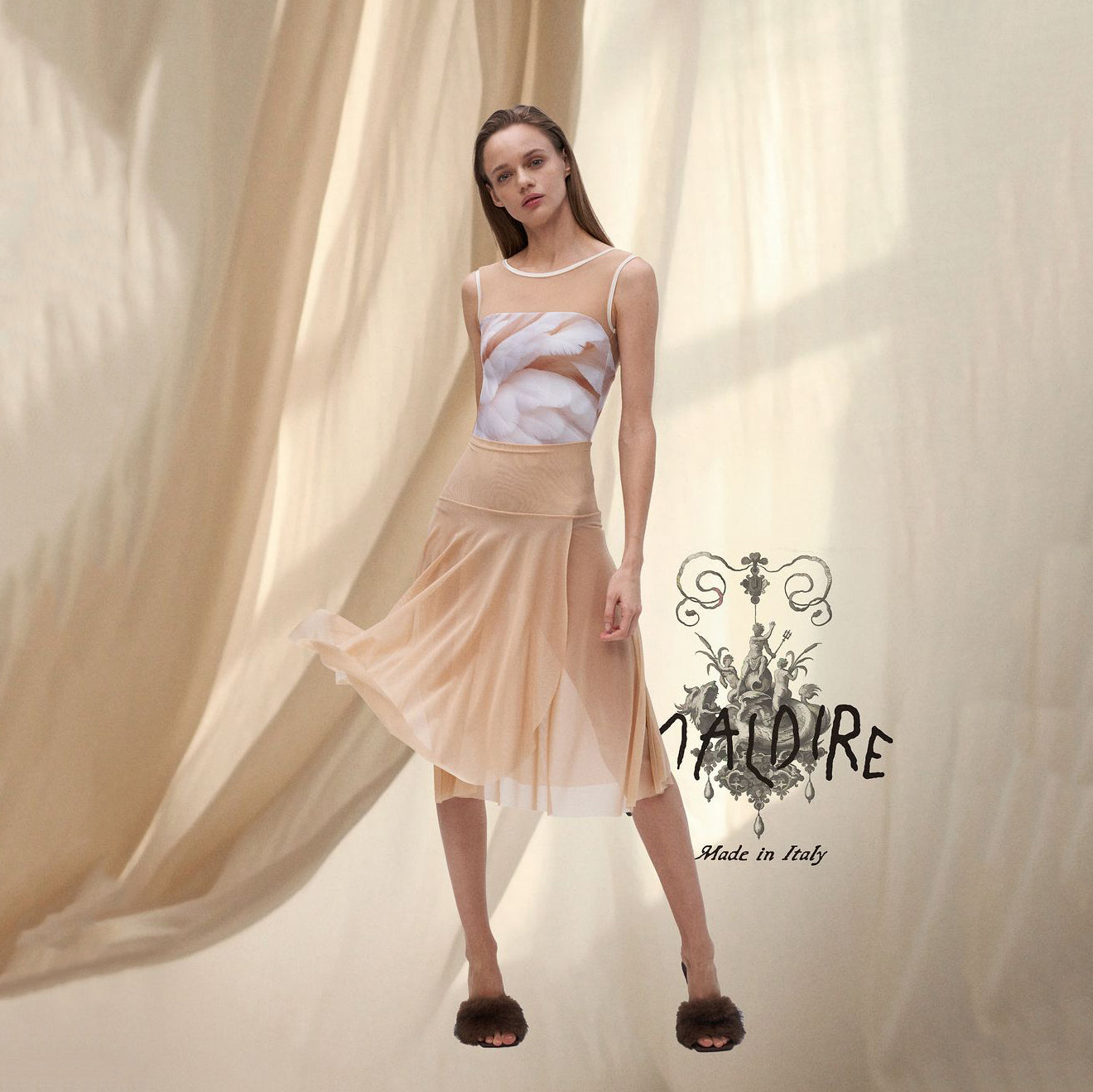 Women White Feather Printed Sleeveless Ballet Onesies(R3-25.2/Caladrio Print)